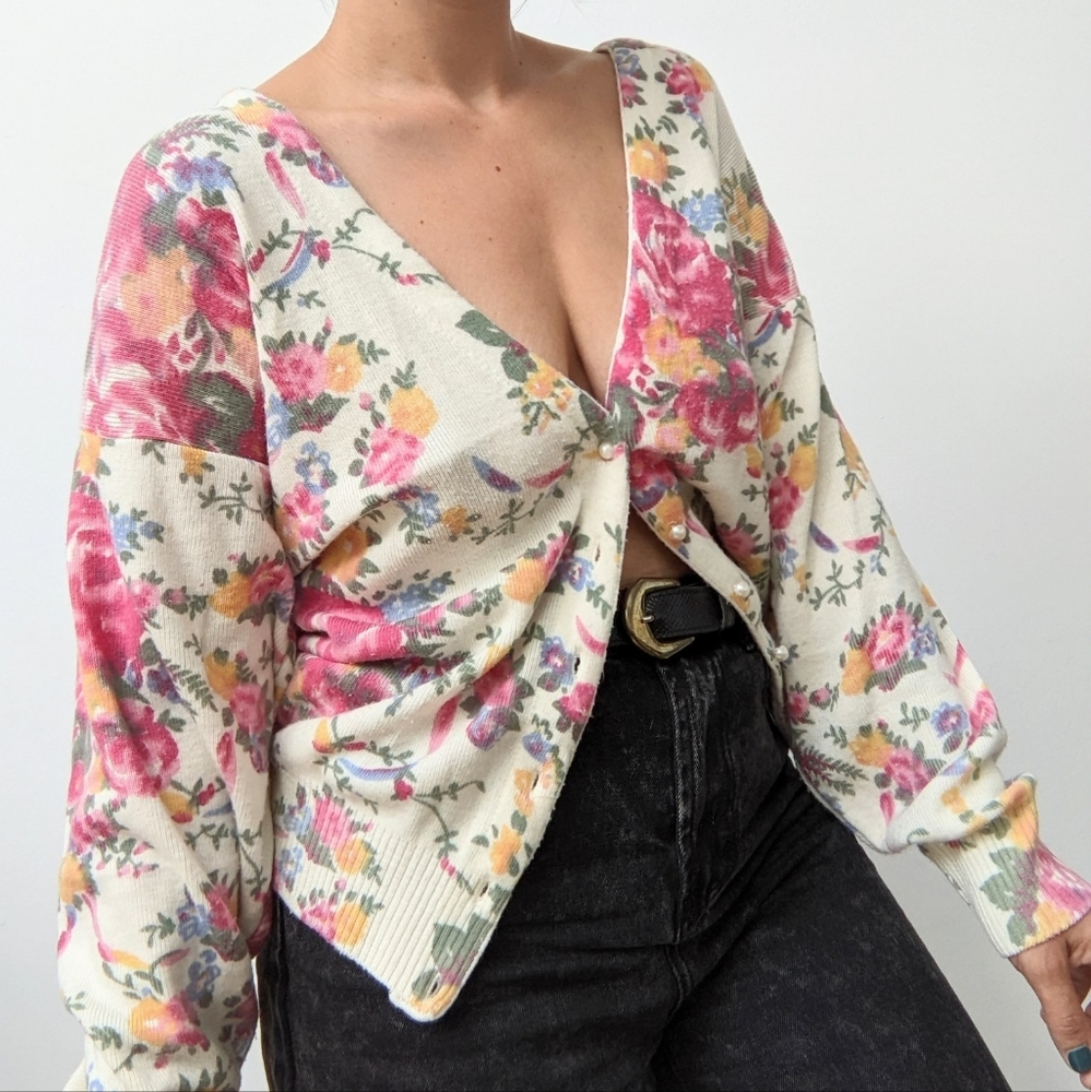 🖤 Vintage Flower Cardi